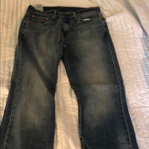 Levi’s slim straight 33x32